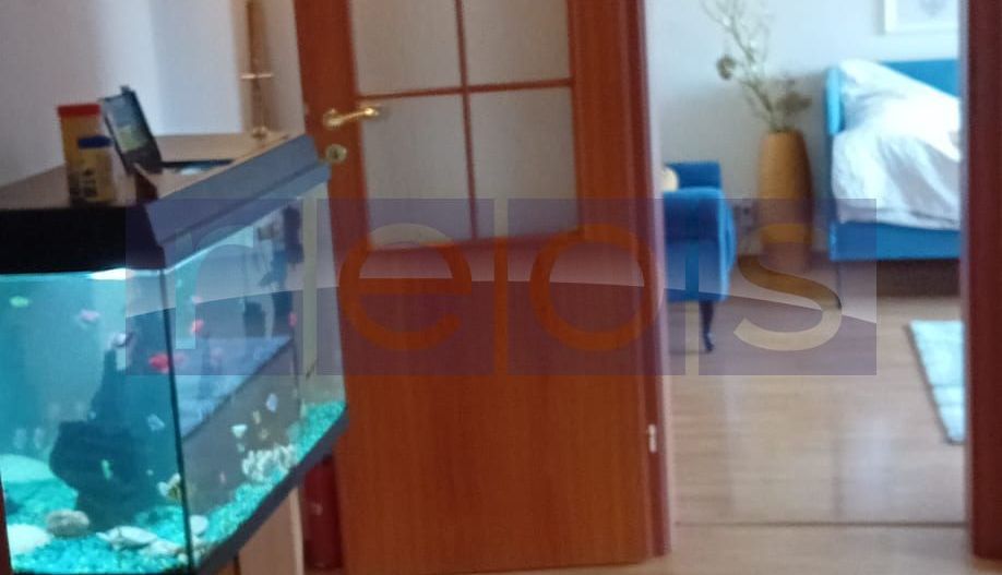 DE VÂNZARE APARTAMENT CU 3 CAMERE | ZONA DOMENII + BOXA - Poză 3