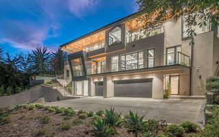 Casa deosebita in zona semicentrala - Poză 7