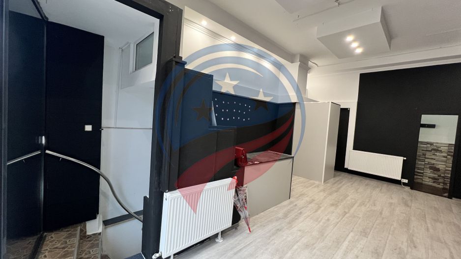 Spațiu comercial central de închiriat - Poză 2