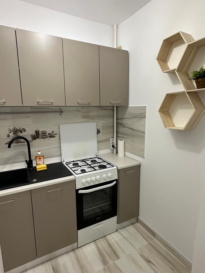 Particular inchiriez garsoniera Dristor str Laborator la 2 min metrou - Poză 2