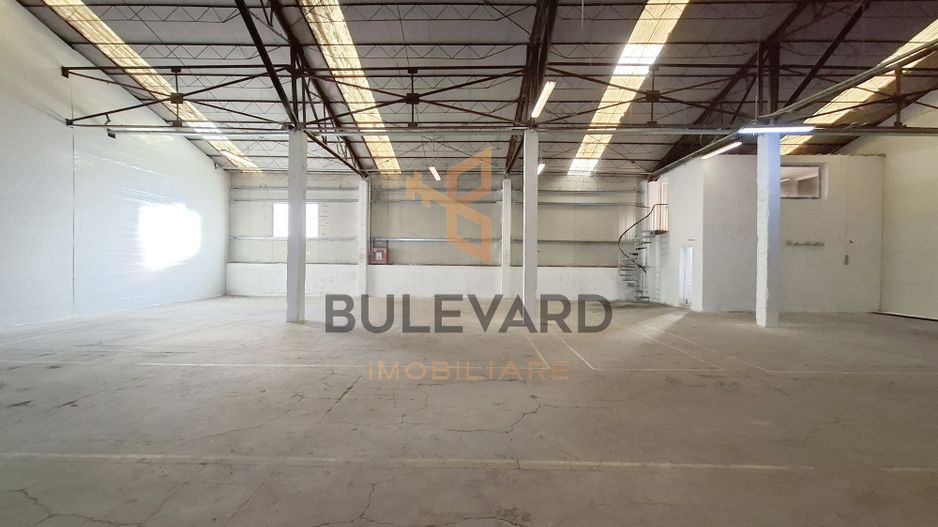 Hala / Spatiu industrial de inchiriat + 30 mp birou +10 parcari - Poză 2