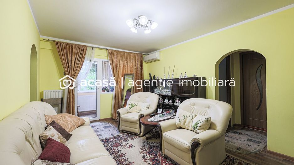 Apartament, la etajul 1, cu balcon spre zona verde, malul Muresului - Poză 1