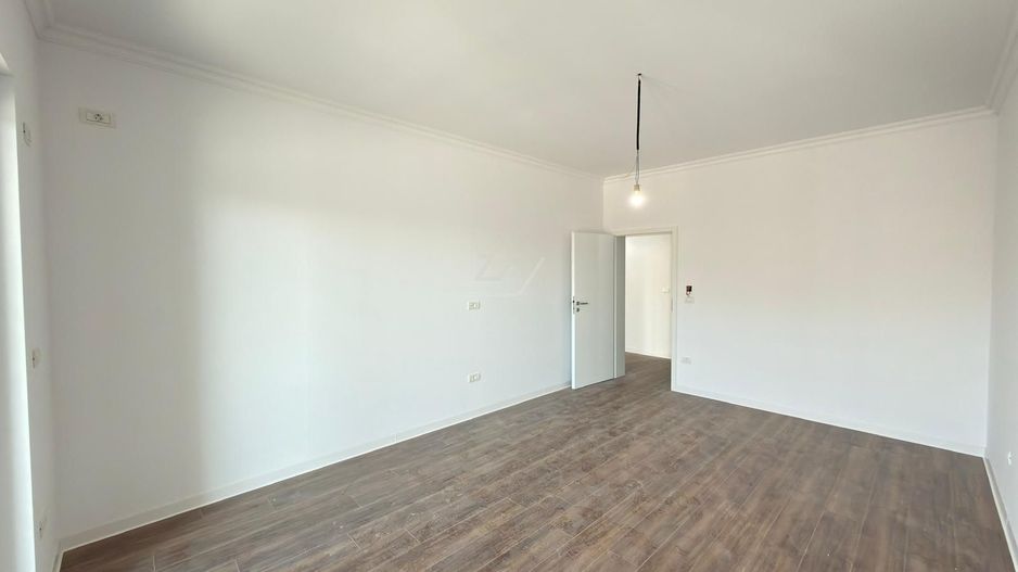 Bloc finalizat. Decomandat. 2 balcoane. Spatiu pod. - Poză 3