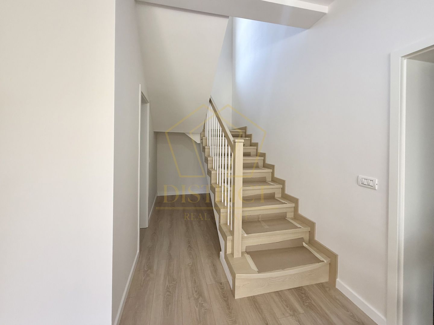 Duplex superb despartit prin camera tehnica | Dumbravita | IKEA - Poză 5