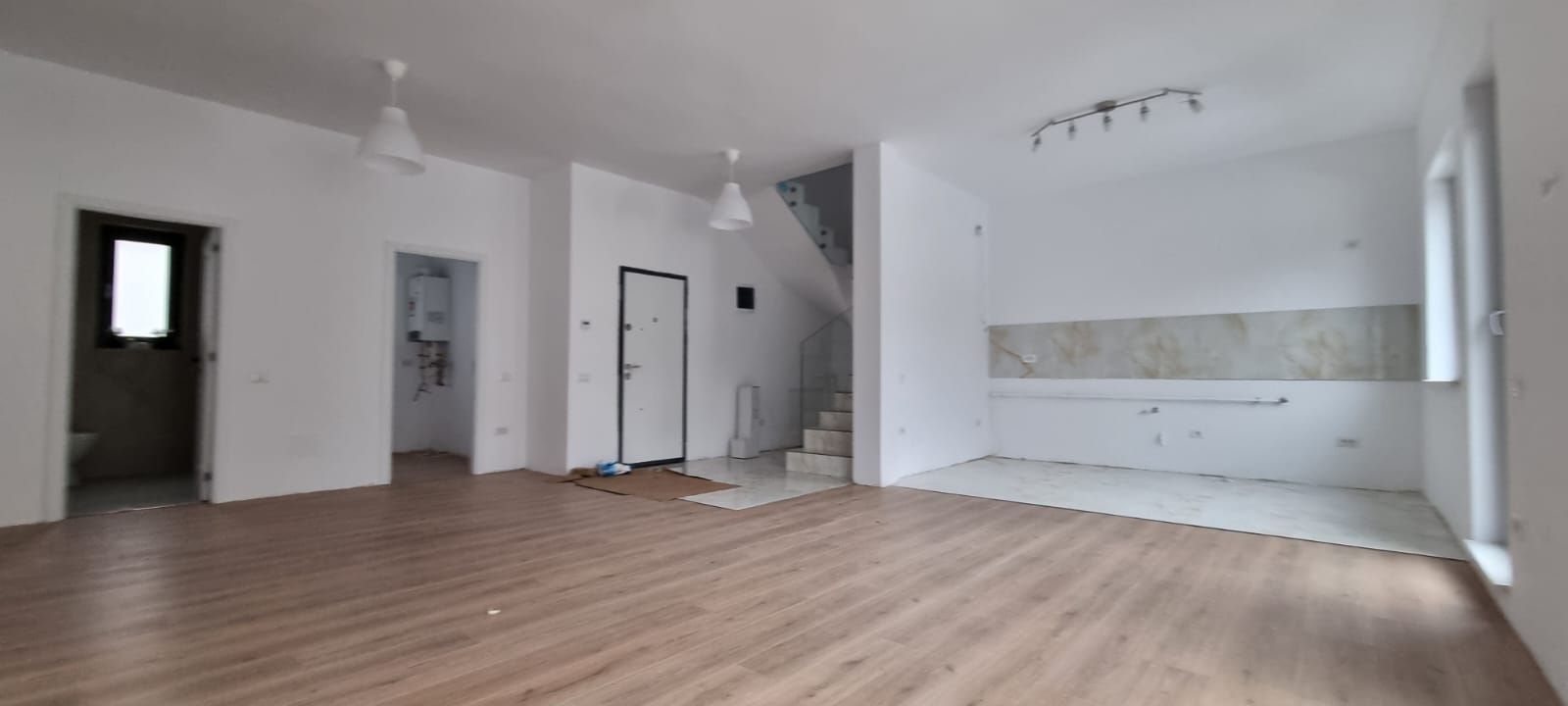 Reședință Modernă cu Finisaje Distinse - Poză 39