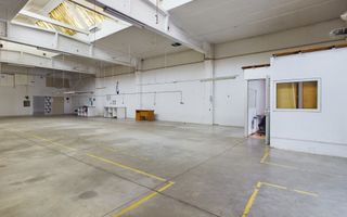 Hală suprafața de 424mp în Arad - Poză 4