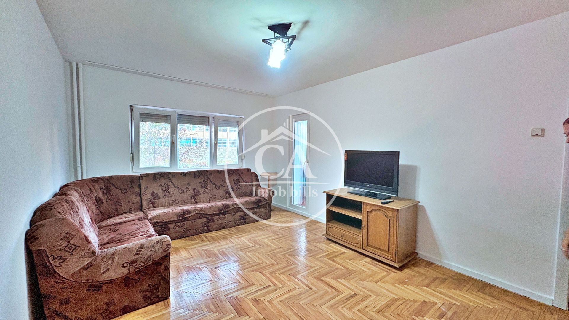 Apartament cu 3 camere de inchiriat in zona Decebal, Oradea - Poză 2