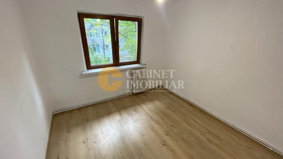 Etaj 2, zona Alexandru cel Bun 2 camere-liber mutare imediata - Poză 2