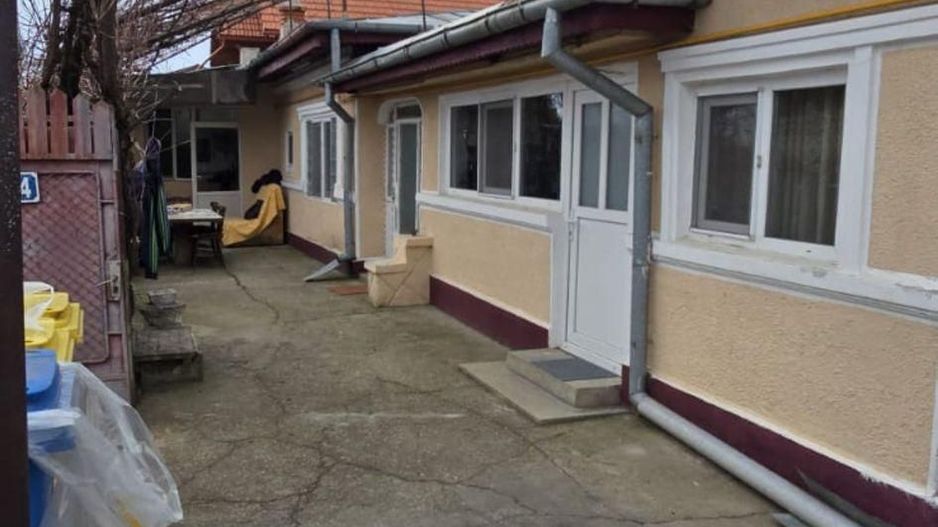 Vand casa si teren zona Chitila - Poză 3