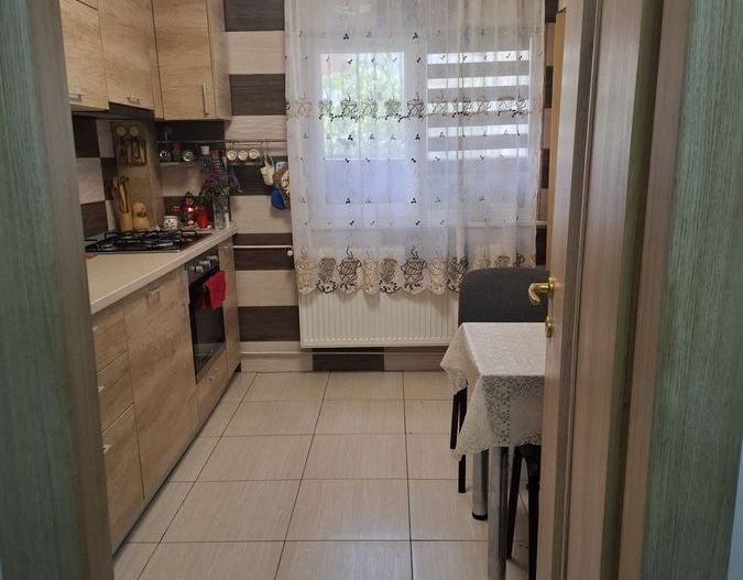 APARTAMENT LOC PARCARE ZONA SEBASTIAN - Poză 1