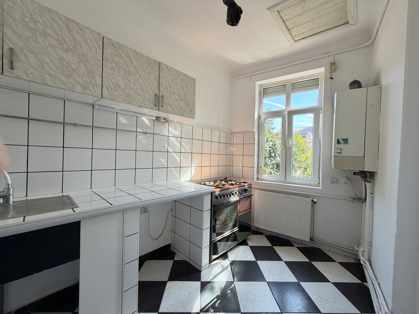 Parte de casă cu 3 camere, curte proprie și teren – Str. Ion Baiulescu - Poză 9