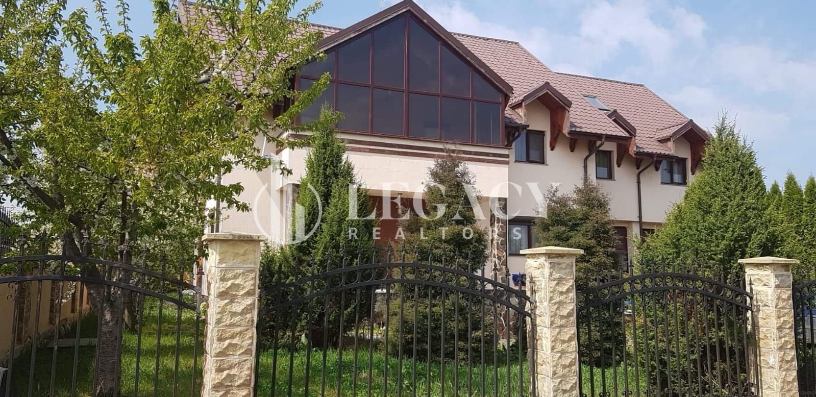 De vânzare - Vilă P+1E+M cu teren generos în Vișan - Poză 2