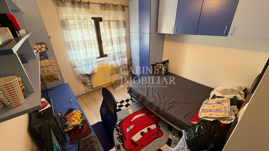 Galata - Apartament cu 2 camere decomandat - Etaj Intermediar - Bloc dupa 80 - Poză 4