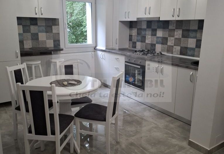 Apart 2 cam decomandat 54 mp, renovat complet- Dacia -119.900 euro - Poză 1