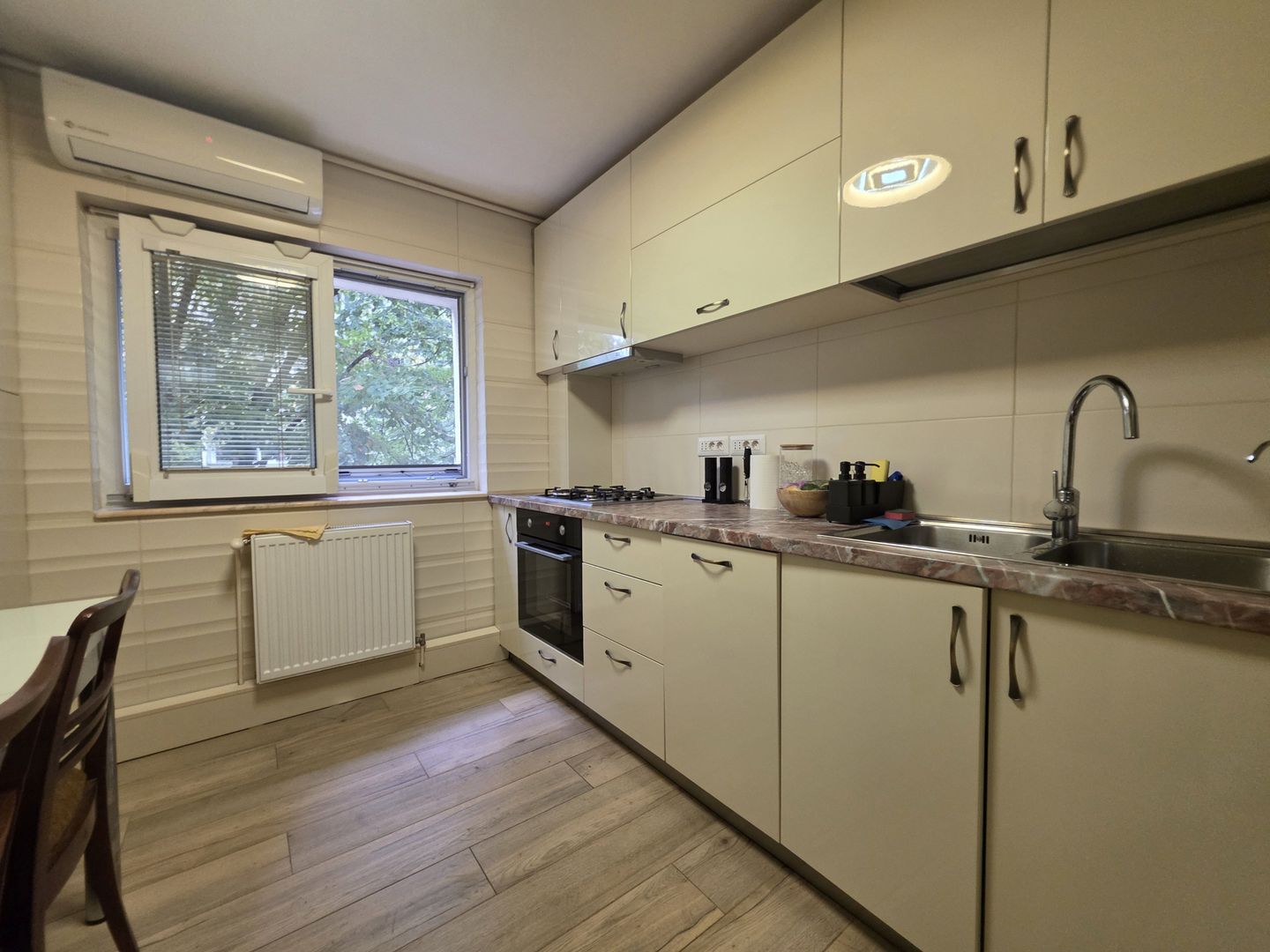 Renovat Top! Apartament 3 camere Teiul Doamnei - Poză 5