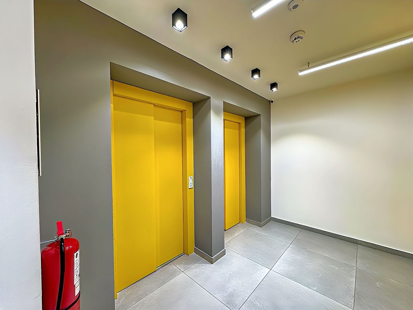 2 camere în Timpuri Noi etaj 8 lumină după-amiază fără vecini în față - Poză 24