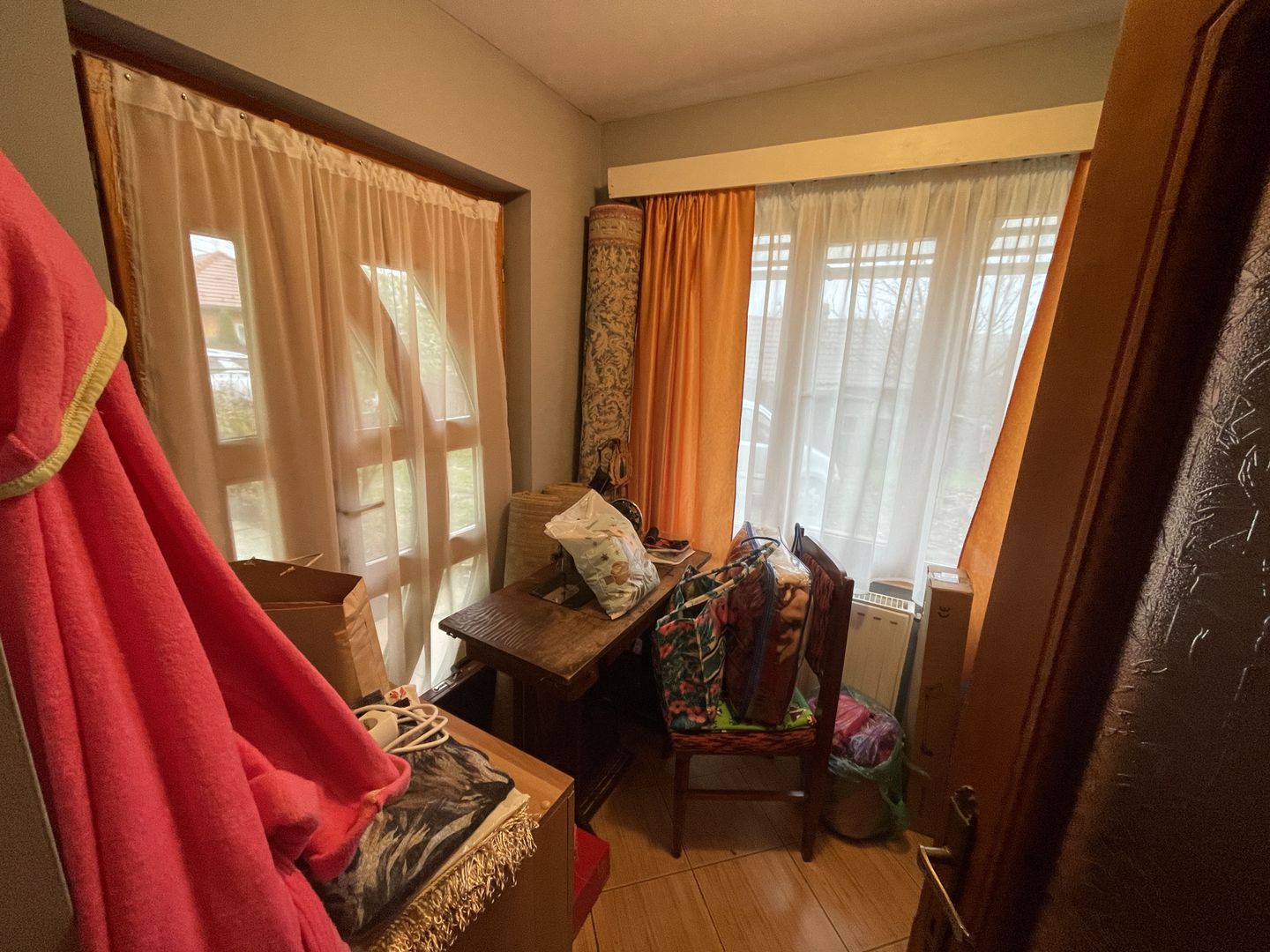 Casă cu etaj, Livezeni - Poză 11