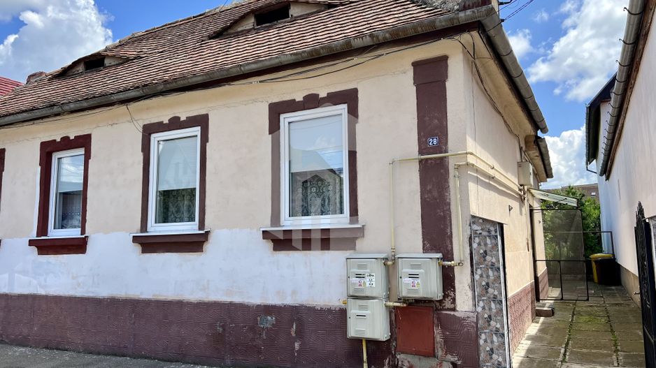 Casa curte comuna in zona Milea- Teren 300 mp - Poză 3
