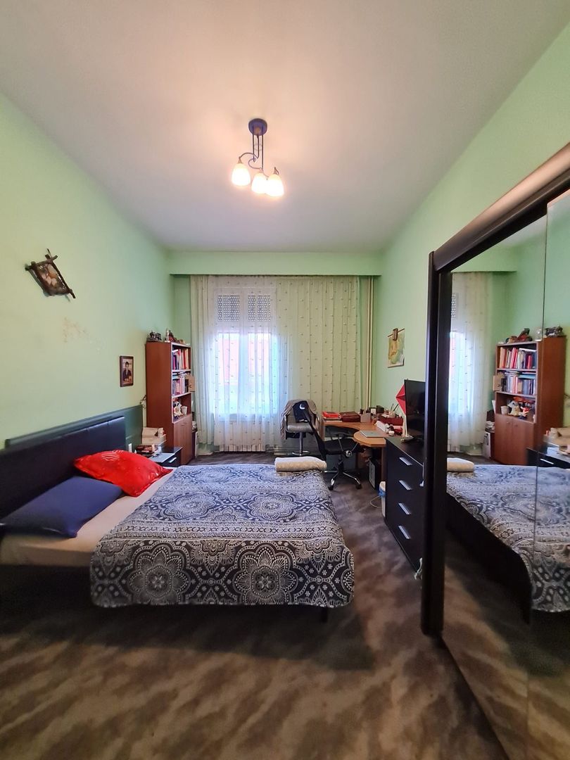 Vila generoasa,destinatii multiple - Poză 19