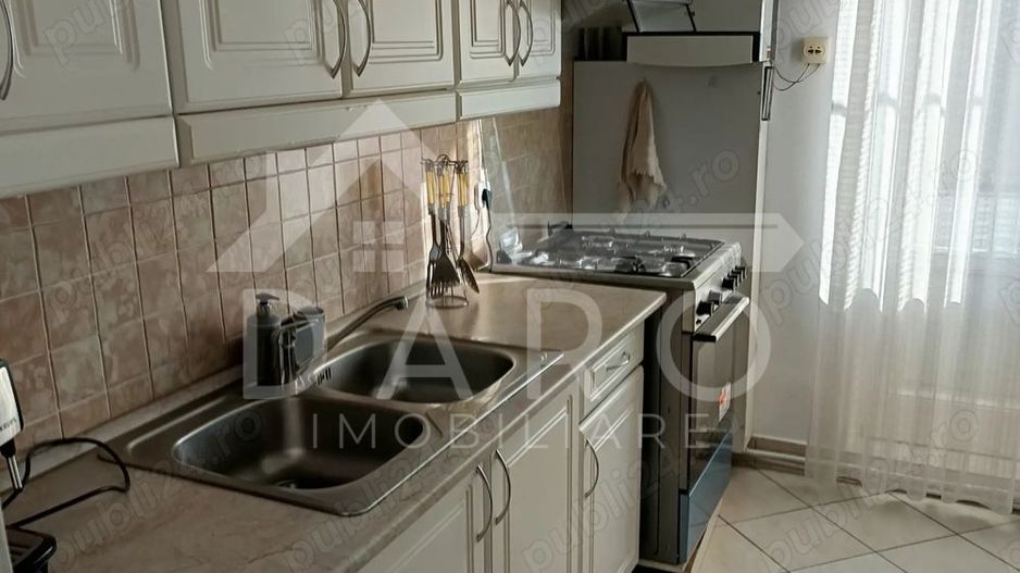 Vând apartament cu 2 camere în Tg Mureș, zonă centrală - Poză 5