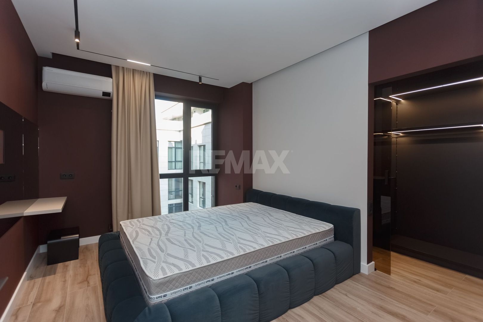 De închiriat apartament, 3 dormitoare + terasă, str. Teatrală 3, Centru. - Poză 7