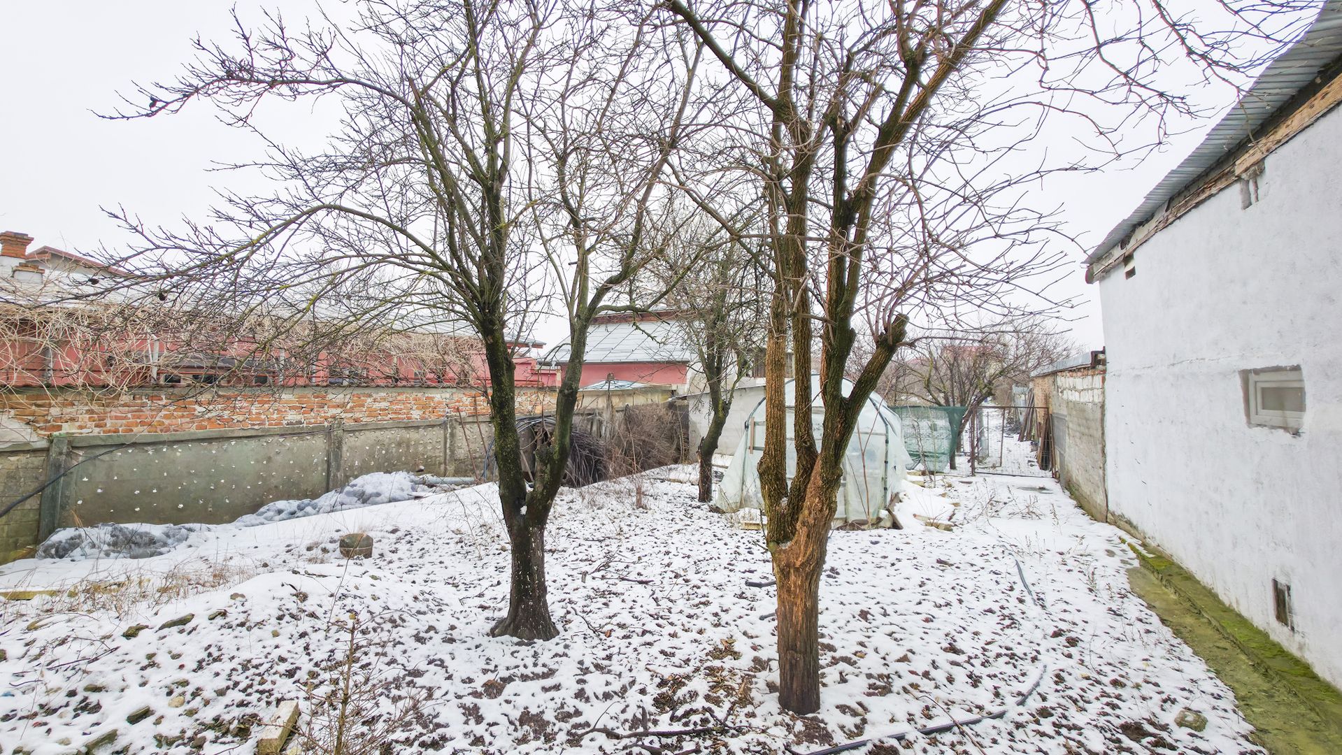 Casă spațioasă de vânzare – Strada Republicii nr. 105, Dragomirești - Poză 34