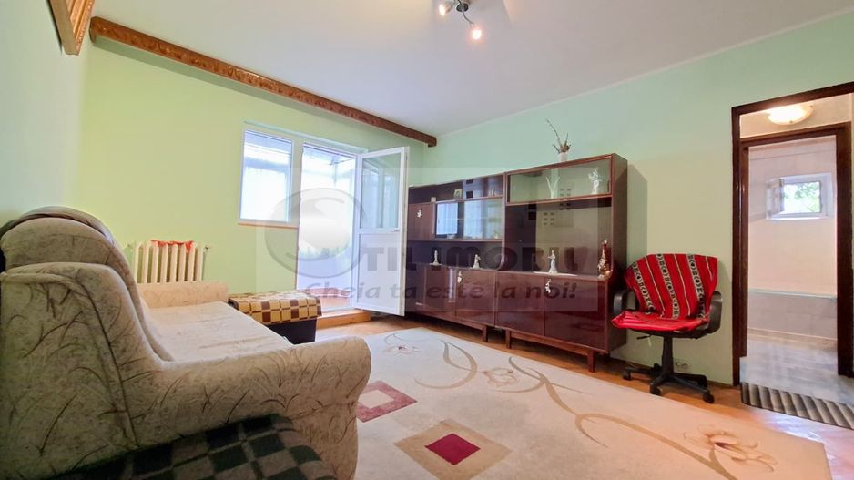 Liber de vanzare apartament 3 camere Baza 3, etaj intermediar - Poză 2