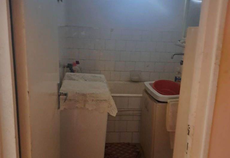 BRASADAS vinde ap 2 cam etaj 4/4 in Micro 16. - Poză 6