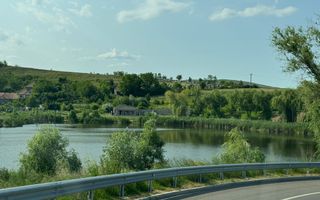 De vanzare 830mp teren intravilan, vedere exclusivista Lacul Chereteu - Poză 3