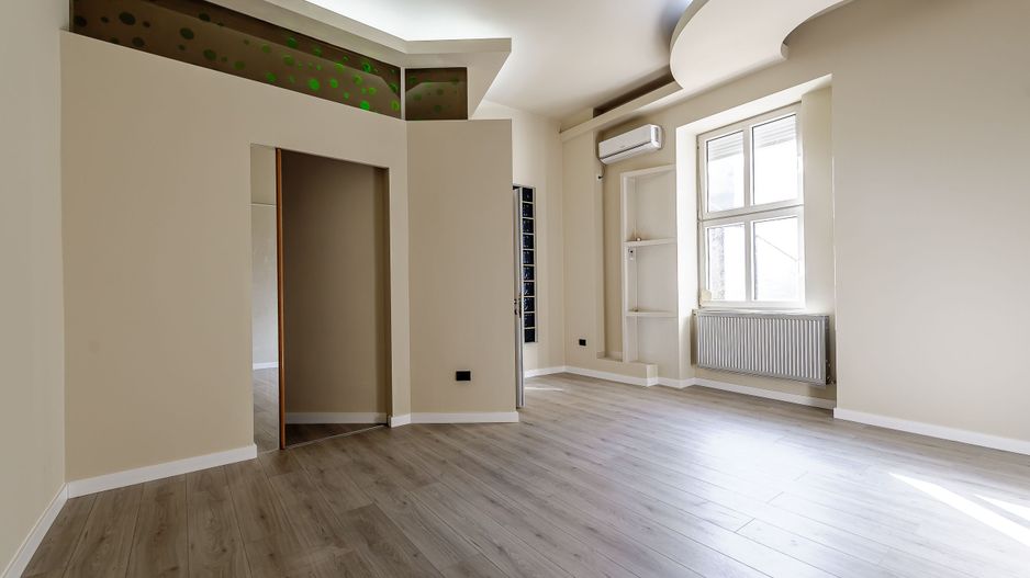 Apartament ultracentral, complet renovat, Strada Eminescu nr. 7 - Poză 6