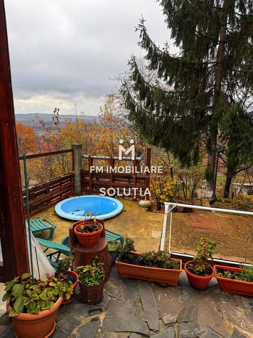 Casă de  vânzare cu vedere panoramică - Poză 3