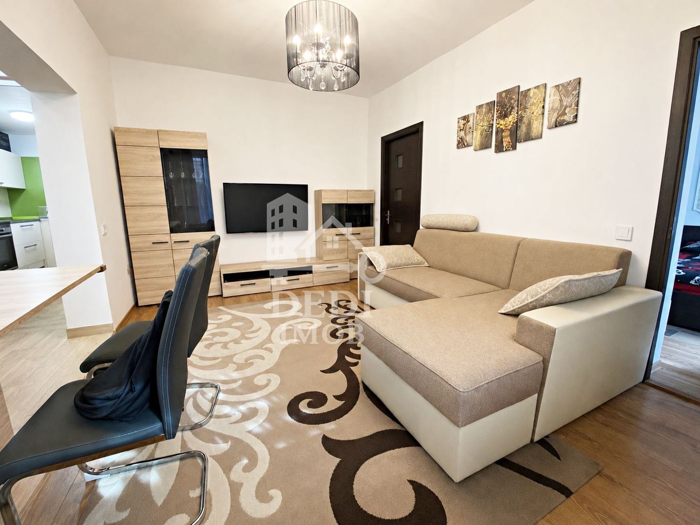 Apartament 3 camere de vânzare in zona Decebal, Oradea - Poză 1