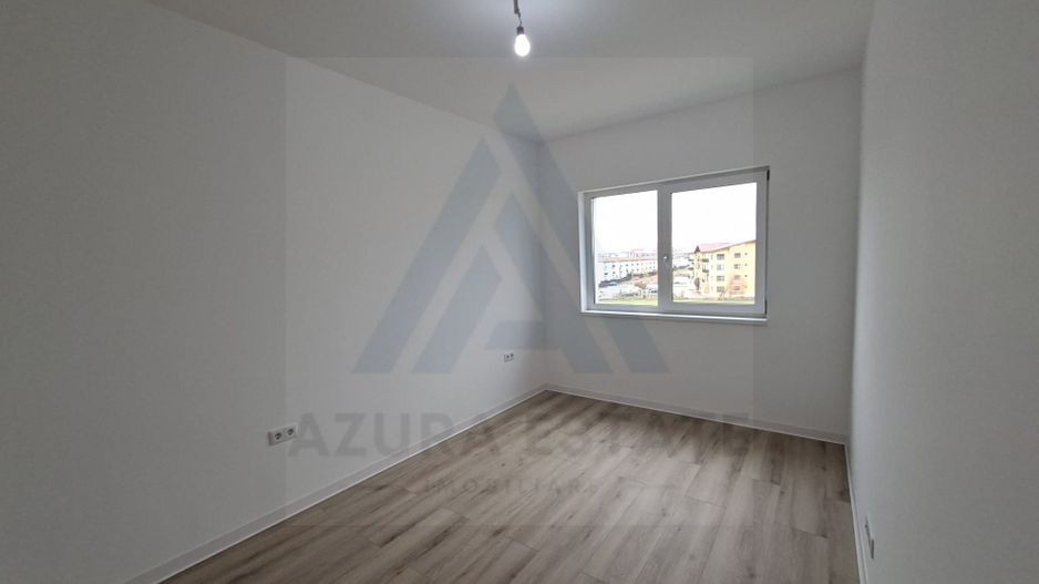 Apartament 3 camere 2 bai terasa curte si 2 locuri de parcare Selimbar - Poză 14