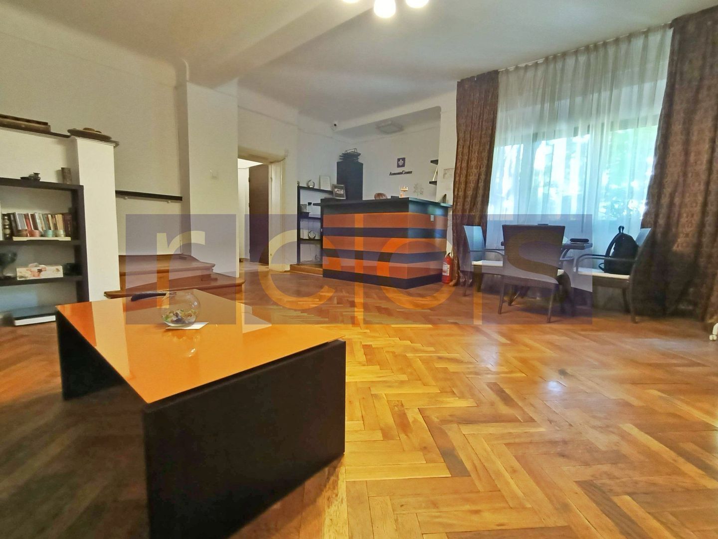 INCHIRIERE VILA AVIATORILOR | 160MP | IDEAL CLINICA-SALON | CURTE MARE - Poză 1