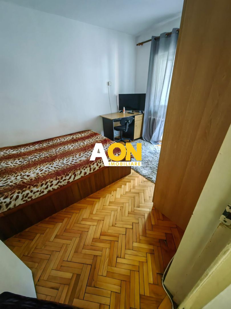 Apartament 3 Camere, Decomandat, Zona Cetate, Etaj 1 - Poză 8
