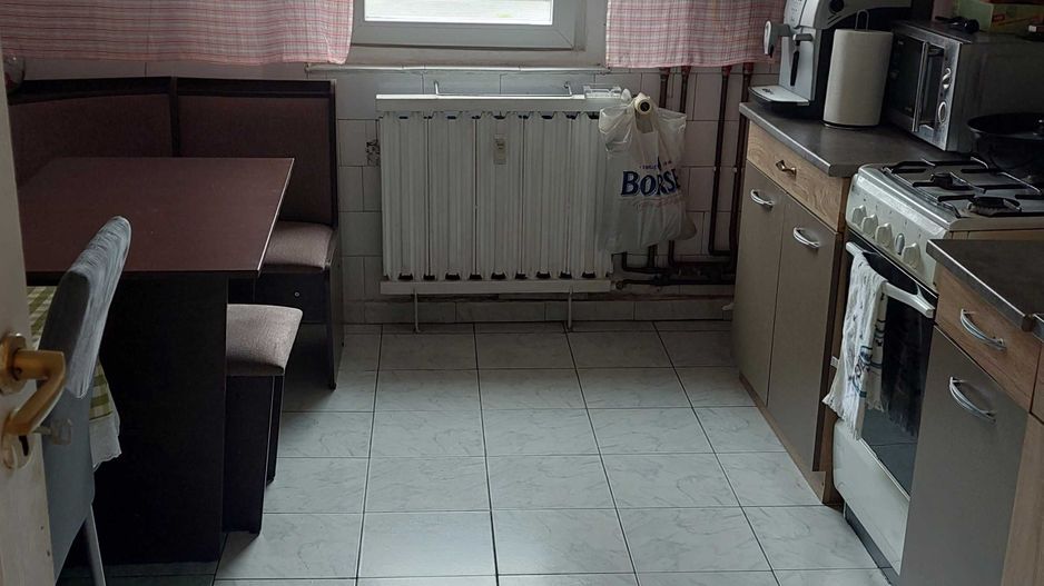 Lipovei | 4 Camere | Etaj 1 | Decomandat | Centrala Proprie - Poză 2