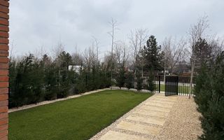 Vila urbana cu gradina langa parc in Tunari - Poză 14