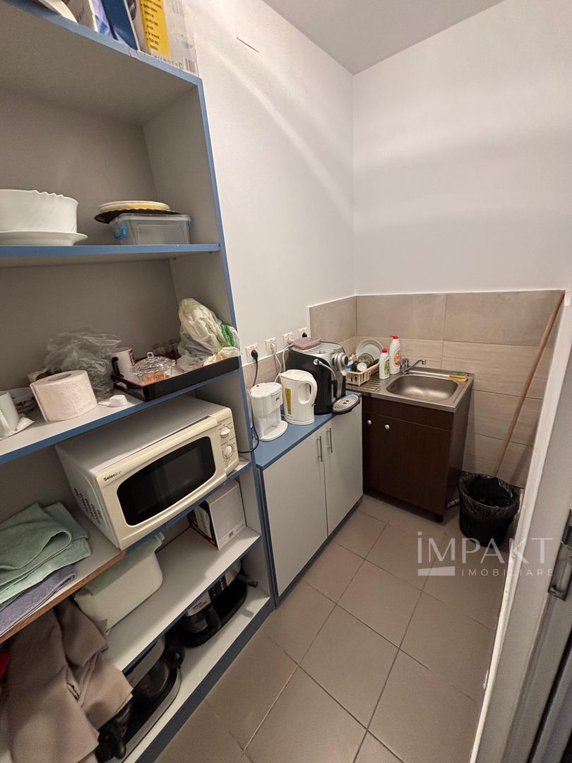 De închiriat service auto cu zona de birouri/sala asteptare - Poză 12