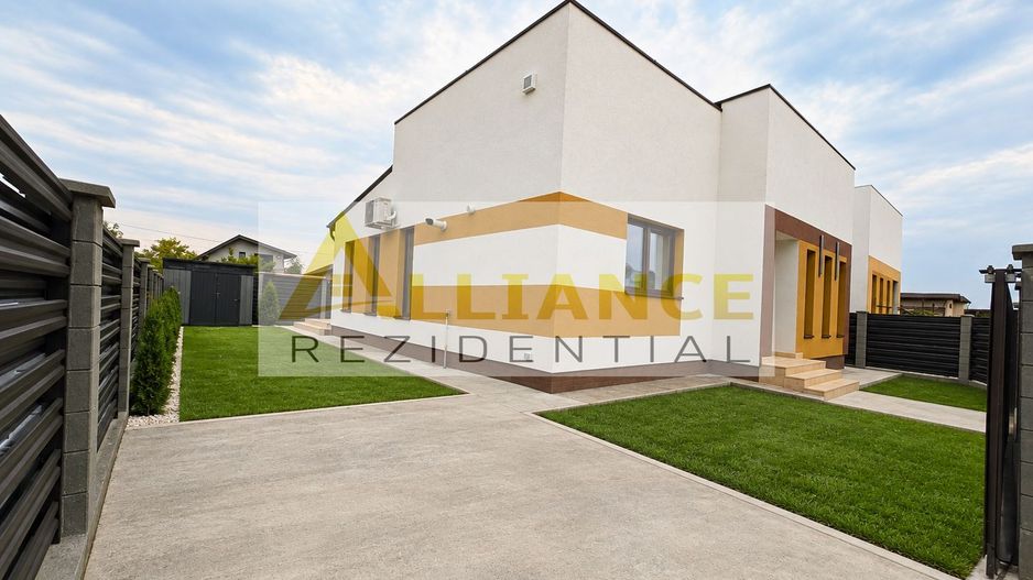 Casa individuala-100m de PENNY-beci-geamuri tripan - Poză 1