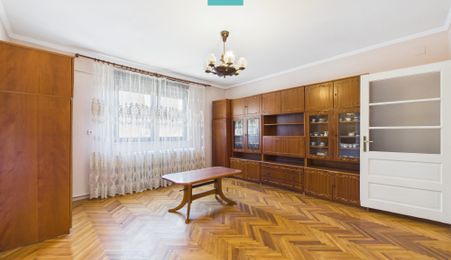 Casă cu 4 camere în Bujac