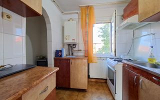 Liber, de vanzare apartament 3 camere Valea Lupului Iasi, baie cu geam - Poză 15