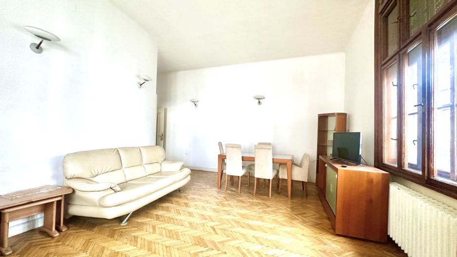 Apartament cu 3 camere de închiriat în Piața Victoriei - Poză 2