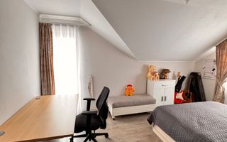 Vilă spațioasă cu 6 camere – Cartierul Viena, Oradea - Poză 17