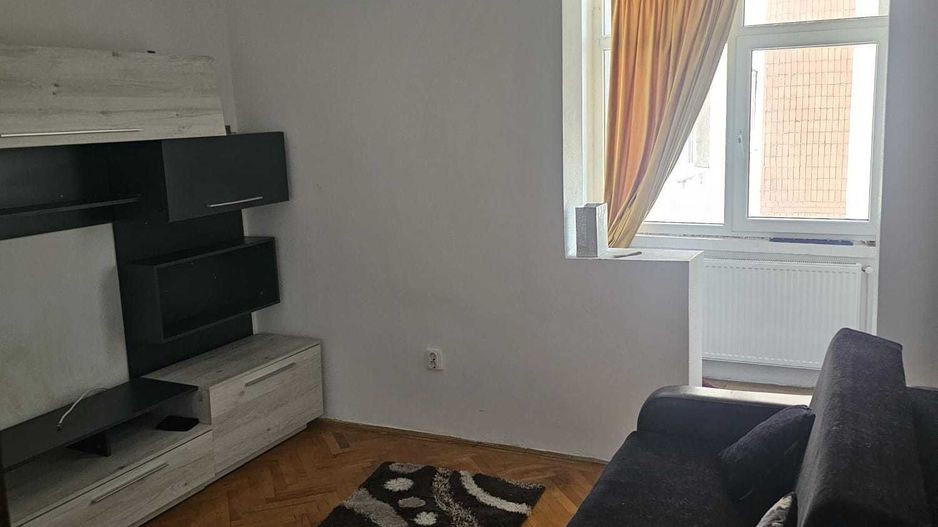 Apartament Calea Bucuresti 3 Decomandate - Poză 2