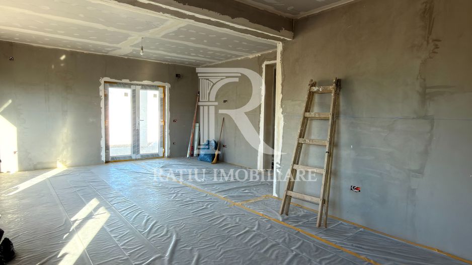 Casă 4 camere | Terasă | Curte | Sântandrei - Poză 9