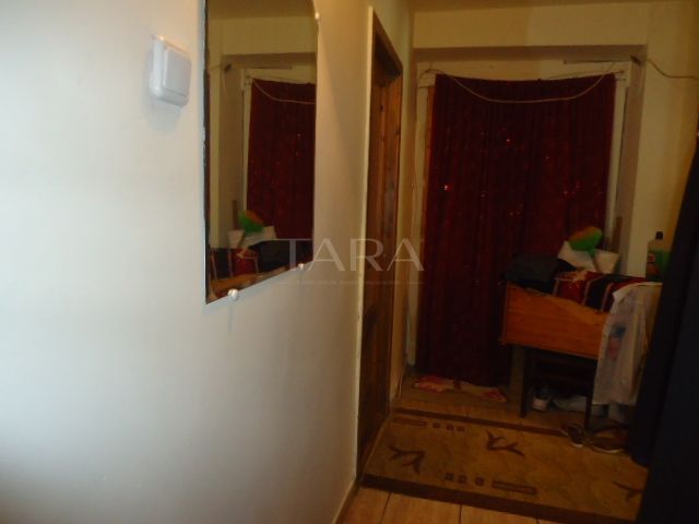 Apartament cu 4 camere, ideal pentru familie, în zona Penny. - Poză 5