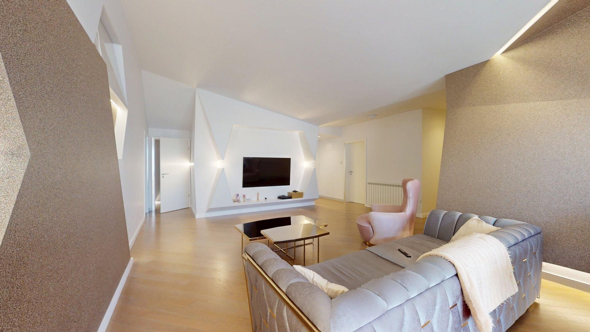 Titan Pallady-proprietate de exceptie - Poză 8