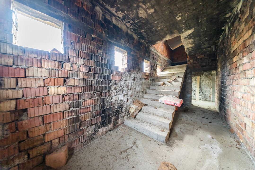 Casa caramida P+M, Vinga, cu potential spatiu comercial - Poză 22
