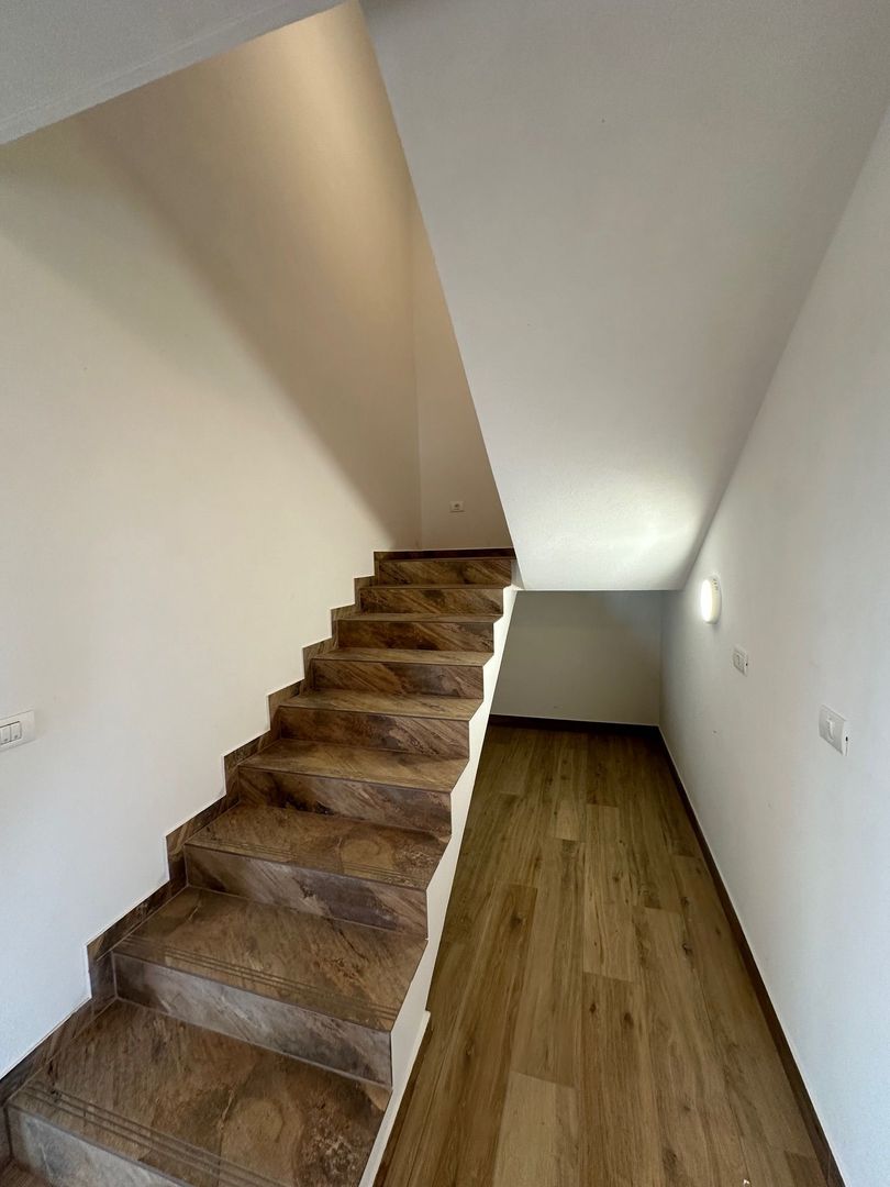 Duplex cu camera pe parter - Poză 16