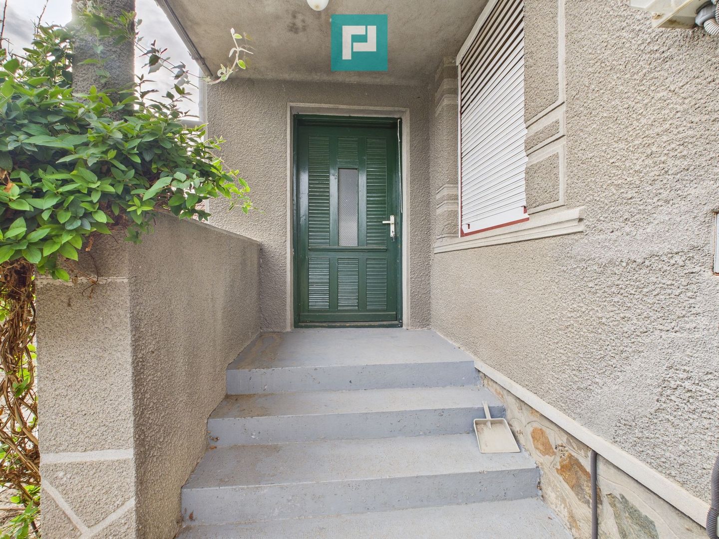 Casă cu teren generos, zonă centrală, Curtici - Poză 20